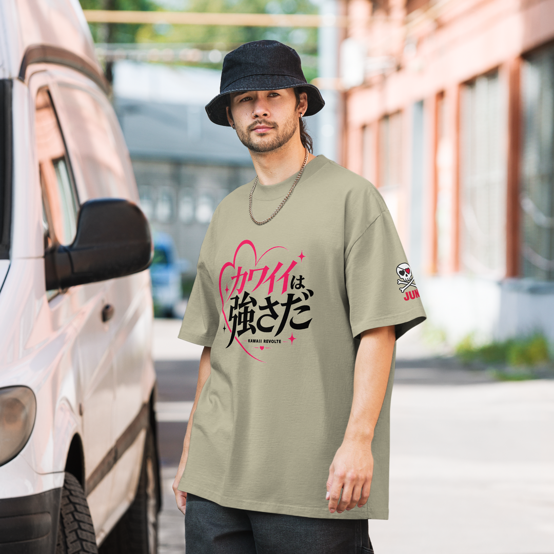 KAWAII REVOLTE 01 – カワイイは強さだ オーバーサイズフェードTシャツ