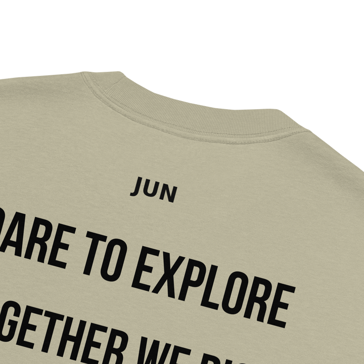 RISE ABOVE 02 – JUN ピンクスカルガール オーバーサイズTシャツ 1