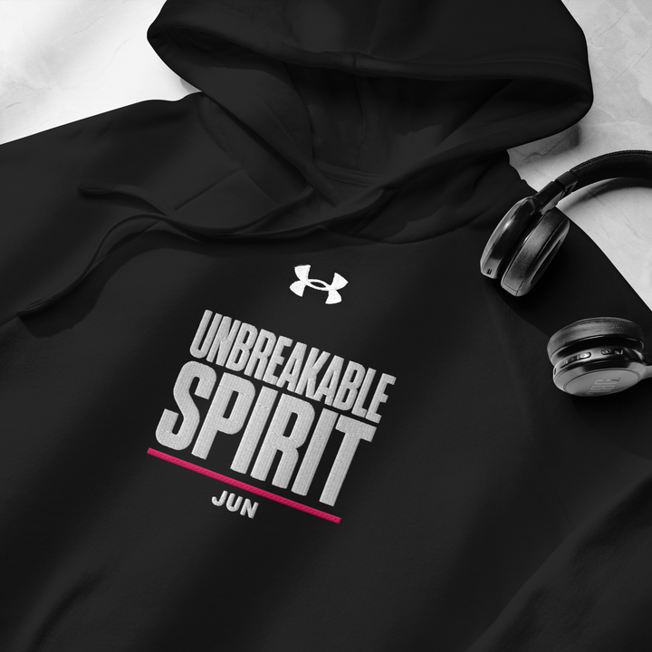 UNBREAKABLE SPIRIT 01 Under Armour® フーディ（ブラック／ネイビー）