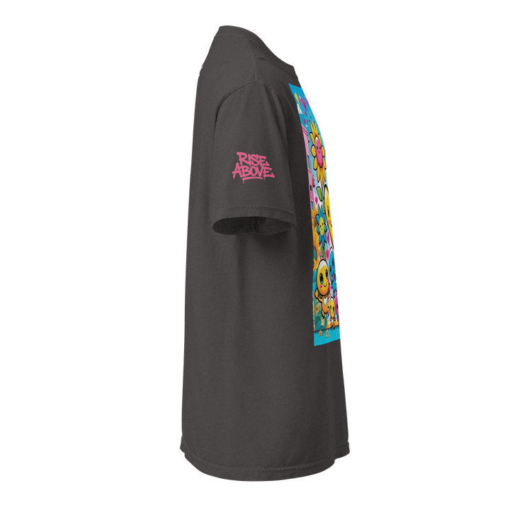 RISE ABOVE 11 — COSMIC REBEL｜ユニセックス製品染めヘビーウェイトTシャツ